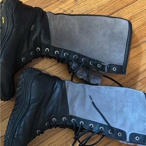UGG Adirondack Tall Suede Leather Sheepskin Lined Lace Up Snow Boots Size US 9
